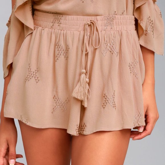 Lulus Pants - Lulus Feel the Tide Mauve Embroidered Shorts Blush